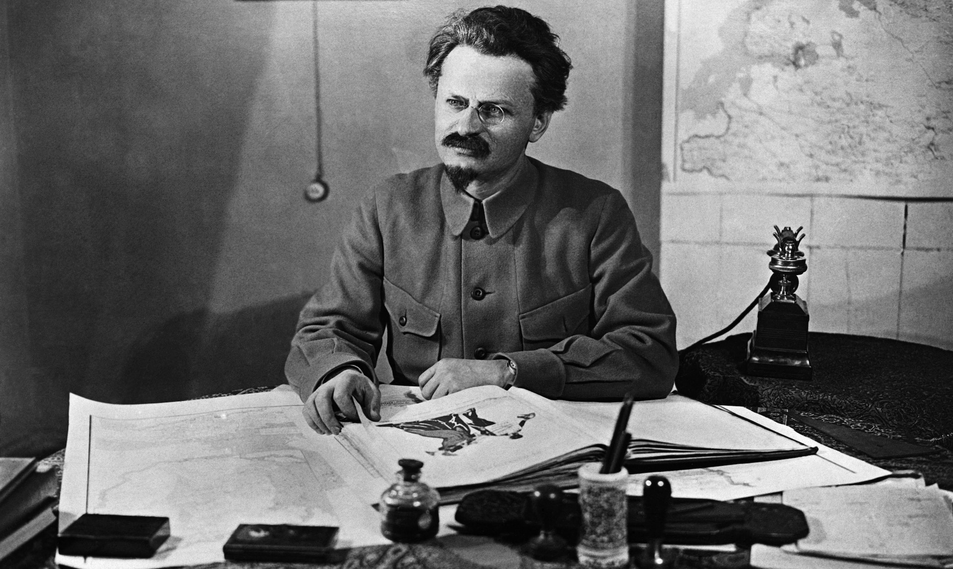leon-trotsky-4-1