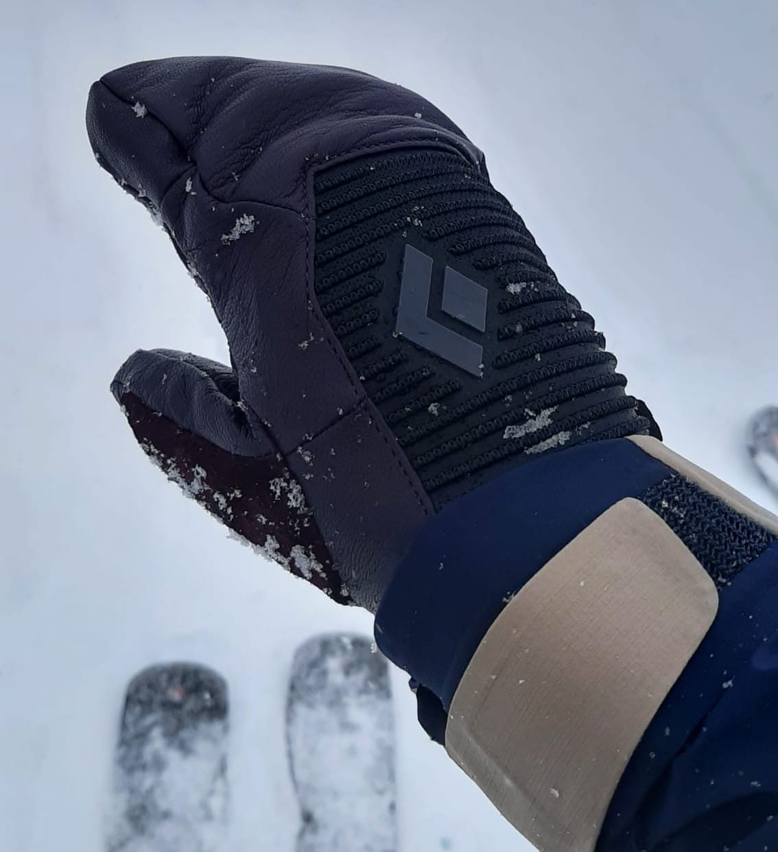 test gants black D