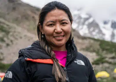 Dawa Yangzum Sherpa, cheffe de file, toujours