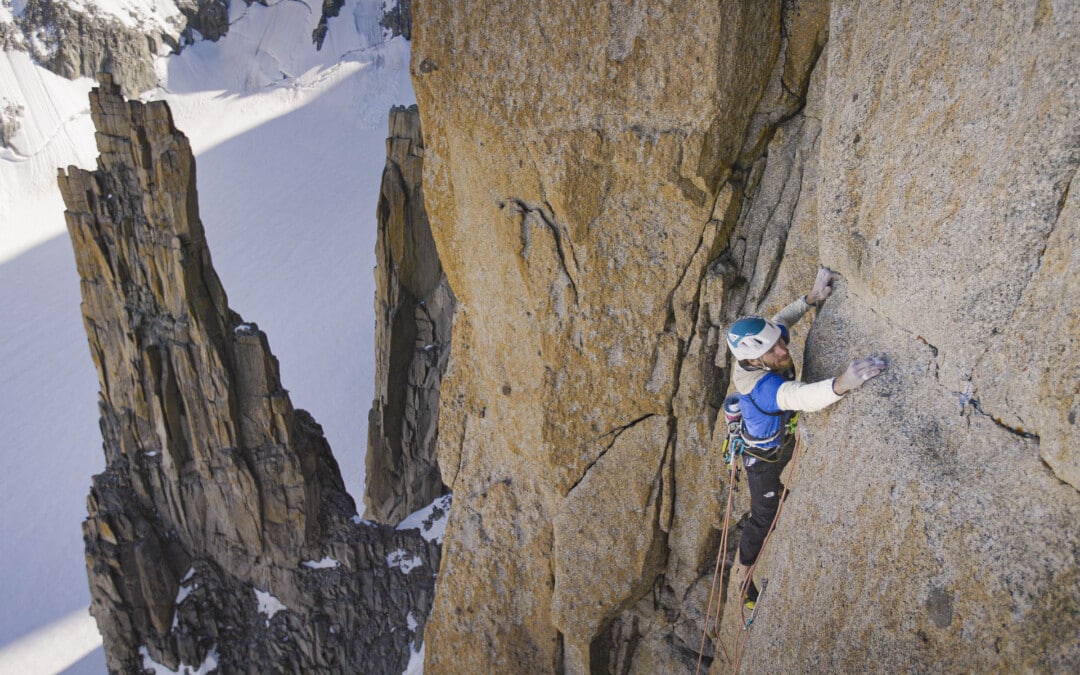 Escalade : Siebe Vanhee gravit la voie Petit au Grand Capucin en solitaire