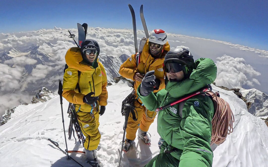 Exploit au Nanga Parbat versant Rupal : Tiphaine Dupérier et Boris Langenstein à skis, David Göttler en parapente