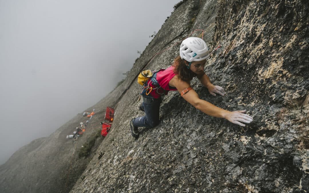Escalade : Laura Pineau et une équipe 100 % féminine ouvrent un big wall de 800 mètres au Brésil